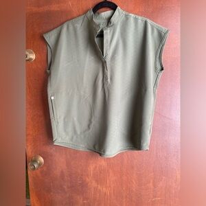 Figs Rafaela Top & Zamora Jogger Scrub Bottom in Moss